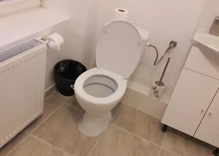 The Floor Piata Unirii Centru Vechi * بوخارست