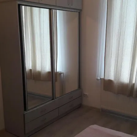 The Floor Piata Unirii Centru Vechi * Boekarest