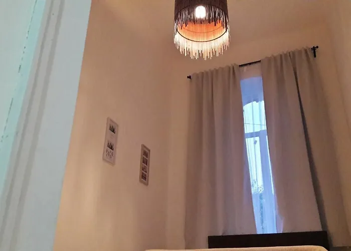 The Floor Piata Unirii Centru Vechi Bucareste